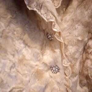 Black Rivet faux fur jacket, gorgeous XL Champagne cream w/rhinestone snaps!
